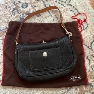90s coach leather shoulder bag.